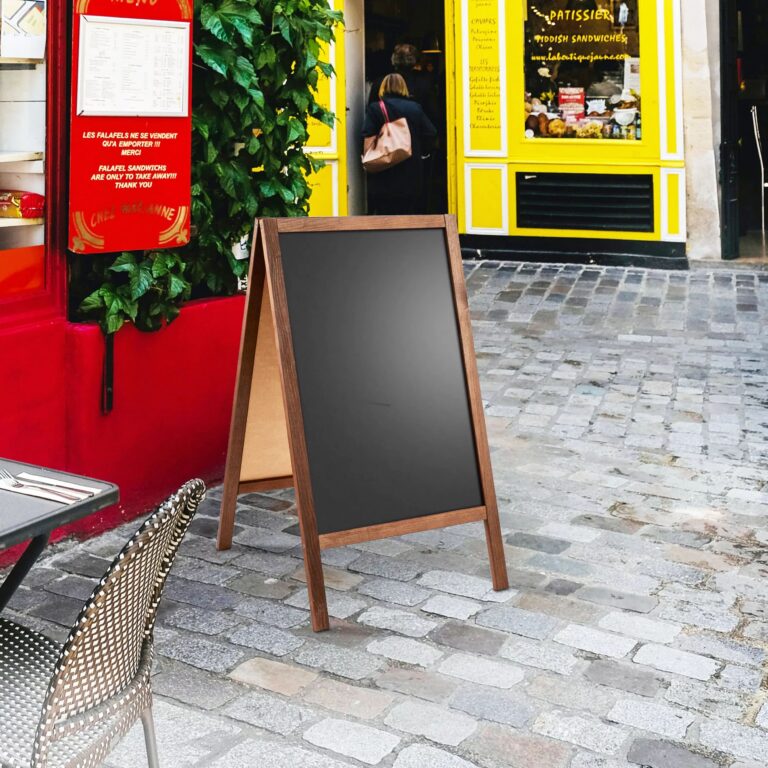 Frühlingshafte Werbung: Kundenstopper, die Ihre Botschaft zum Blühen bringen Kundenstopper