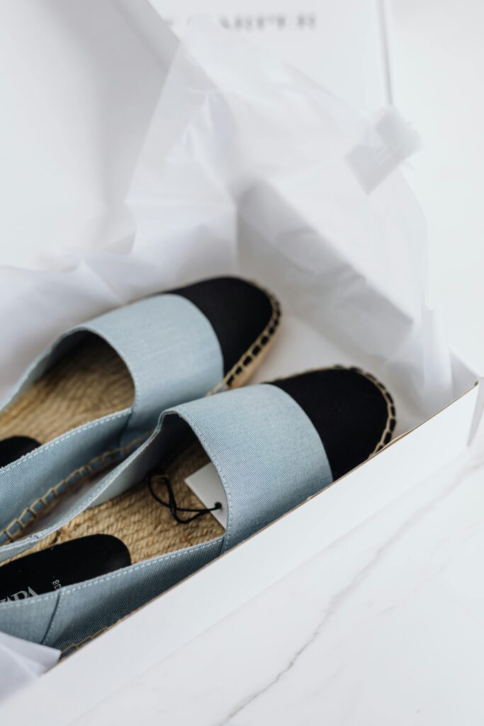 Warensendung Schuhe